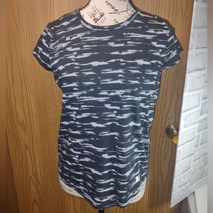 M Under Armour Black and Gray Women's Top